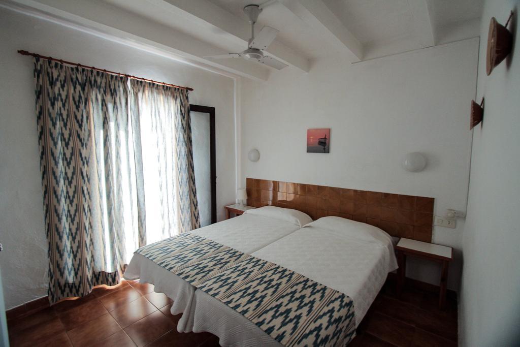 Apartamentos Sa Cala Cala Morell Bagian luar foto