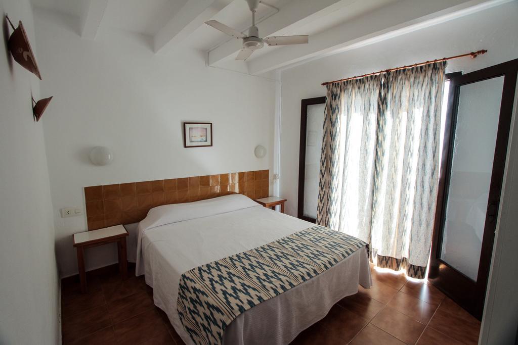 Apartamentos Sa Cala Cala Morell Bagian luar foto